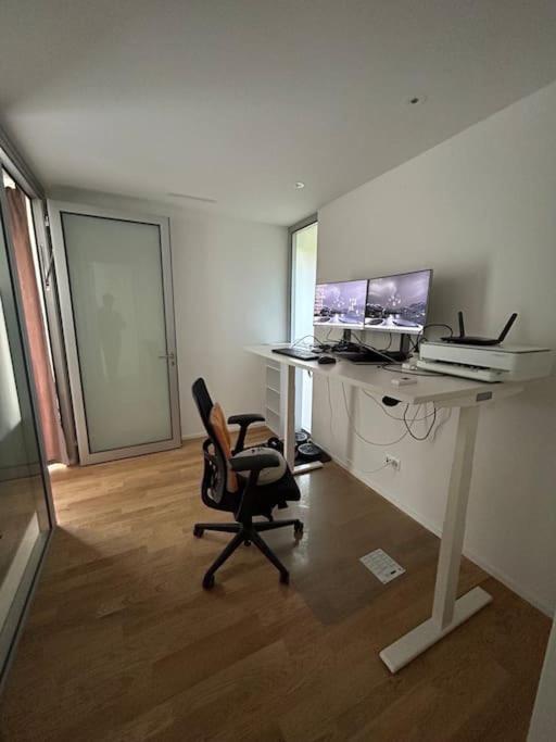 Cozy Modern Charm in Winterthur - Resim 16