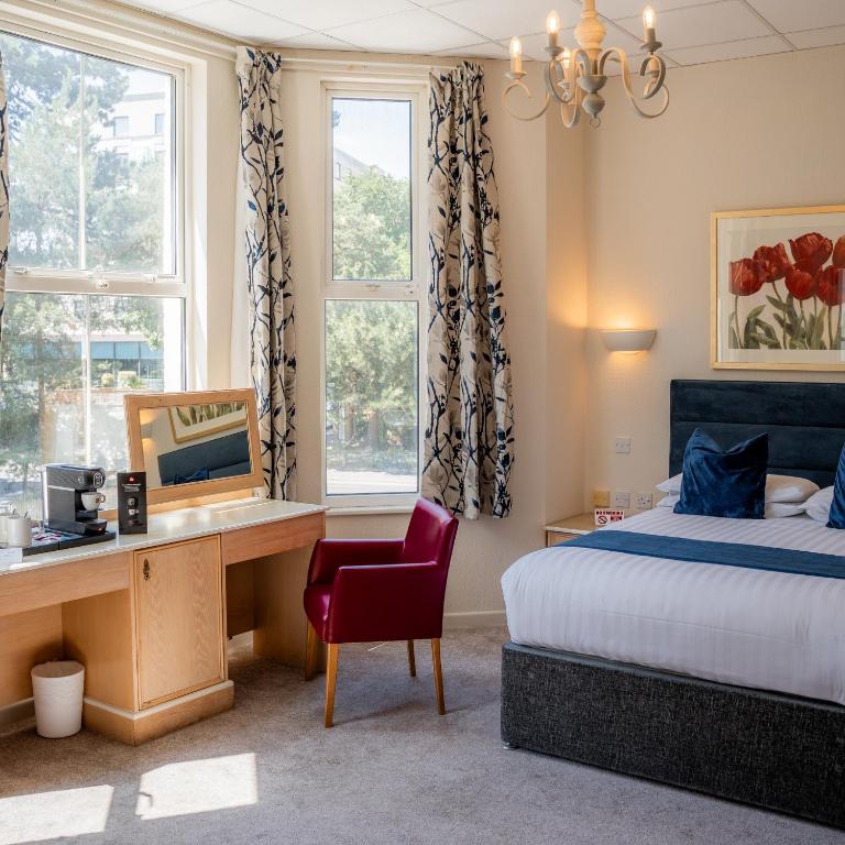 The Mayfair Hotel - Resim 6