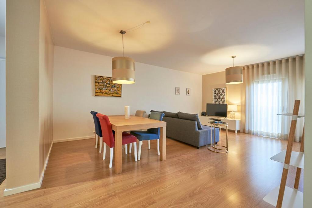 Et opholdsområde på GuestReady - Aurora Findings (Garage included)