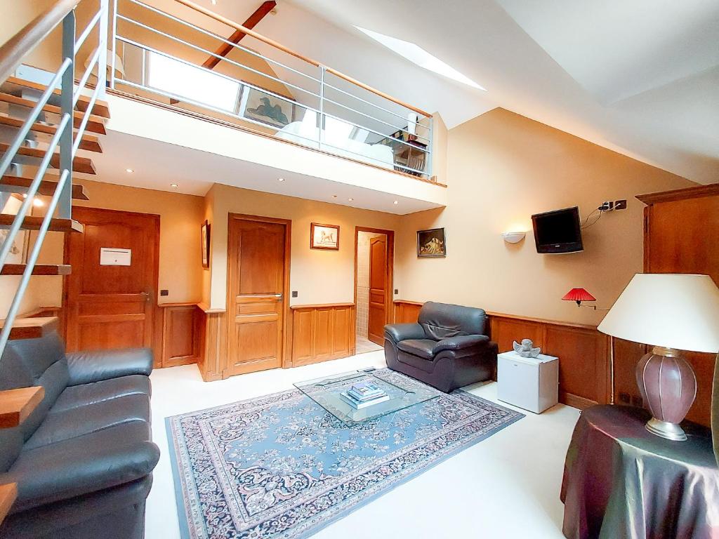 Le Haras des Charmilles - Deluxe Double Room (2 Adults + 1 Child)