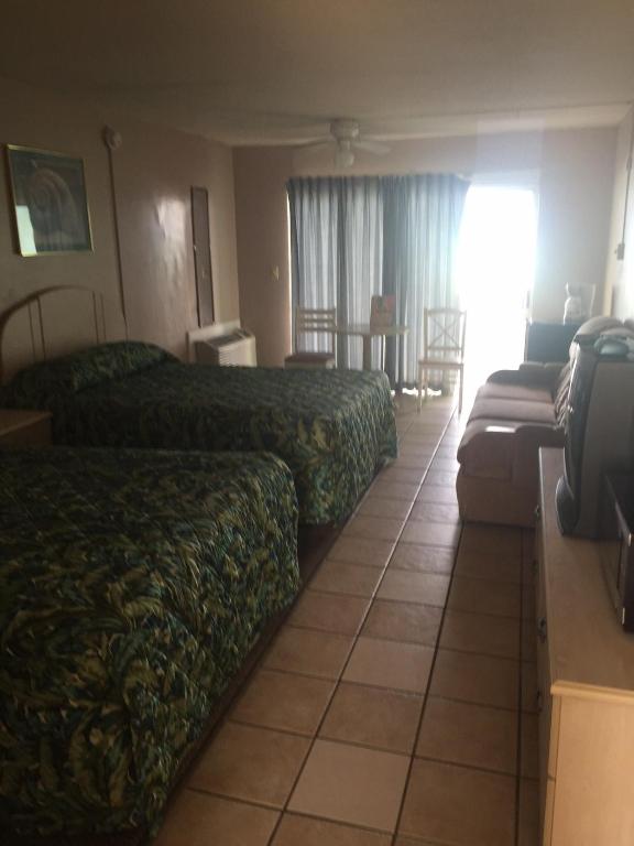 SeaScape Inn - Daytona Beach Shores - Queen Room With Garden View
