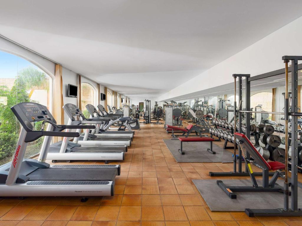 Fitness centrum a/nebo fitness zařízení v ubytování MOVE INN Jeddah Hotel
