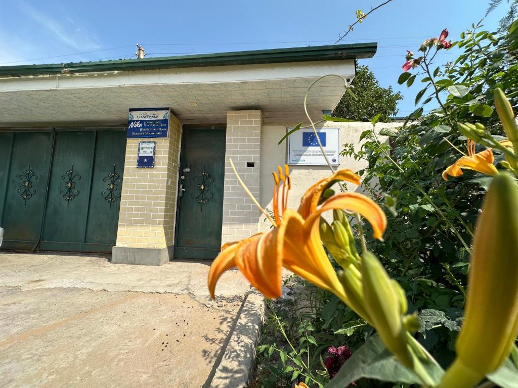 Hoone, kus külalistemaja asub