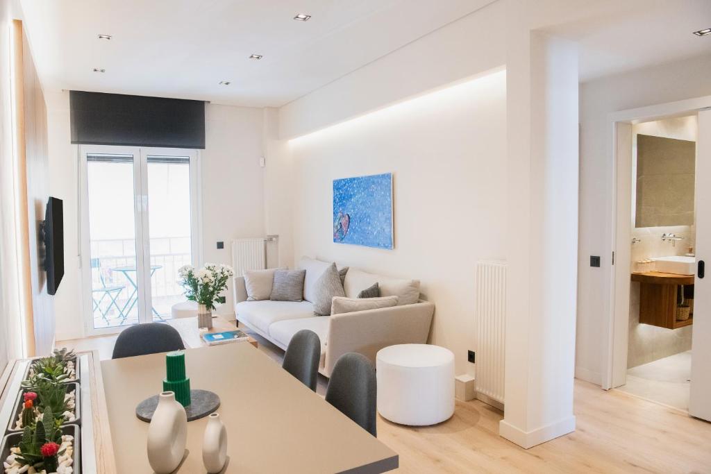 Luxury Modern Apt near Acropolis