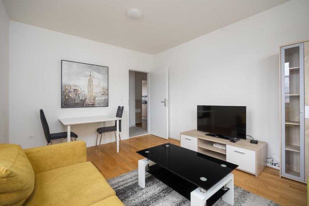 Downtown Dream 3,5BR with Balcony and Style BA22 - Resim 11