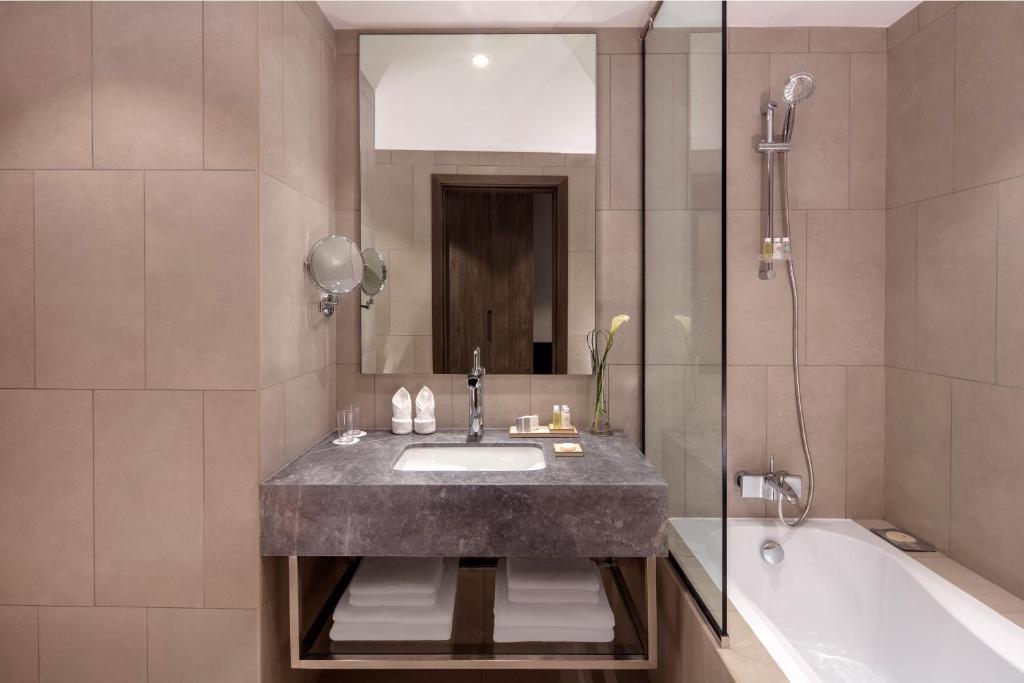 The First Collection at Jumeirah Village Circle, a Tribute Portfolio Hotel - Camera Re Superiore