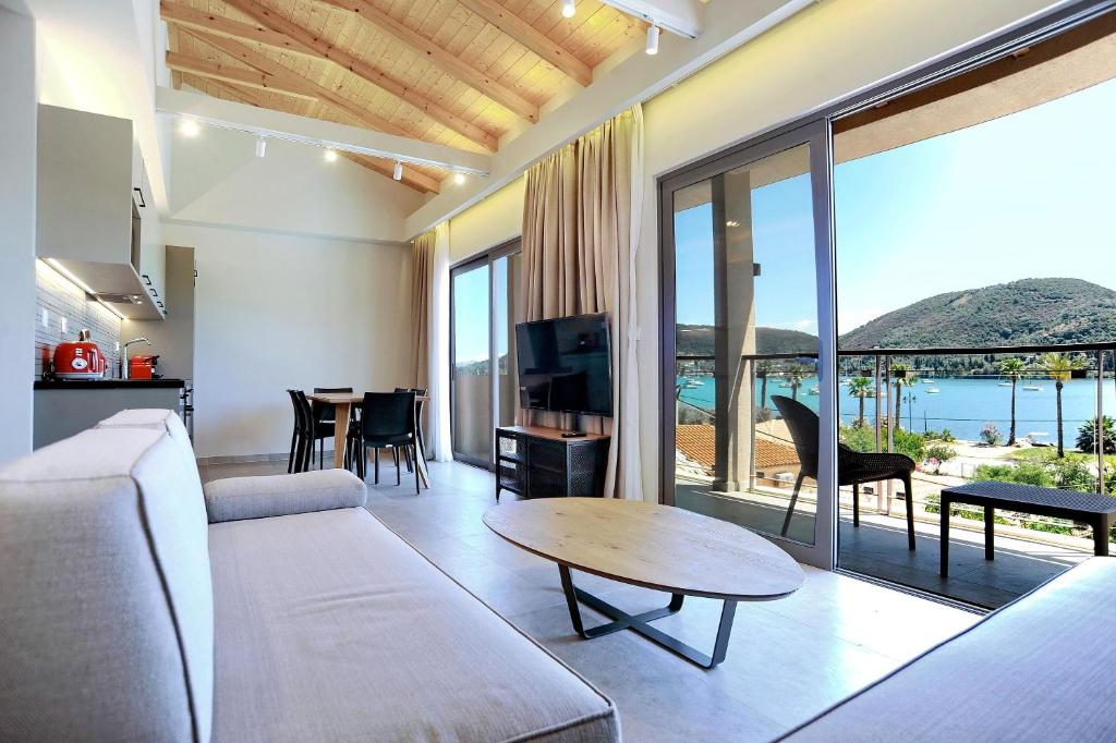 TV a/nebo společenská místnost v ubytování Demar Suites Vlycho Lefkada