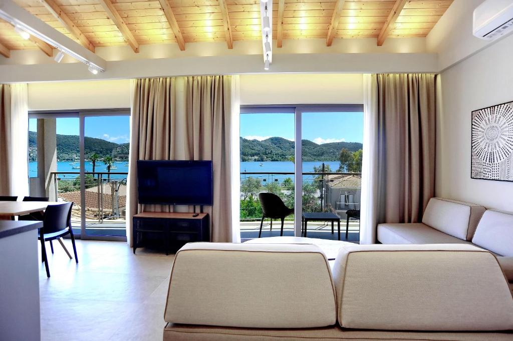 TV a/nebo společenská místnost v ubytování Demar Suites Vlycho Lefkada