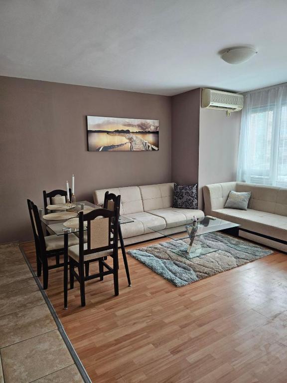 Black Sea Deluxe Apartment in Sunny beach