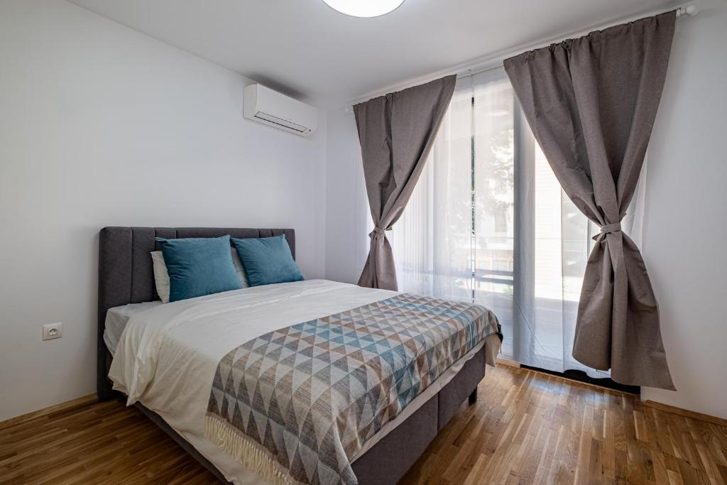 Azur Premium Deluxe Apartment
