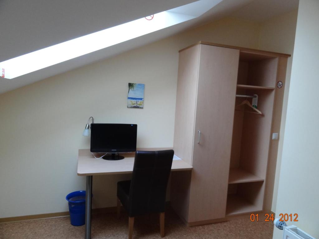 Pension Alram Hof - Single Room With Bathroom