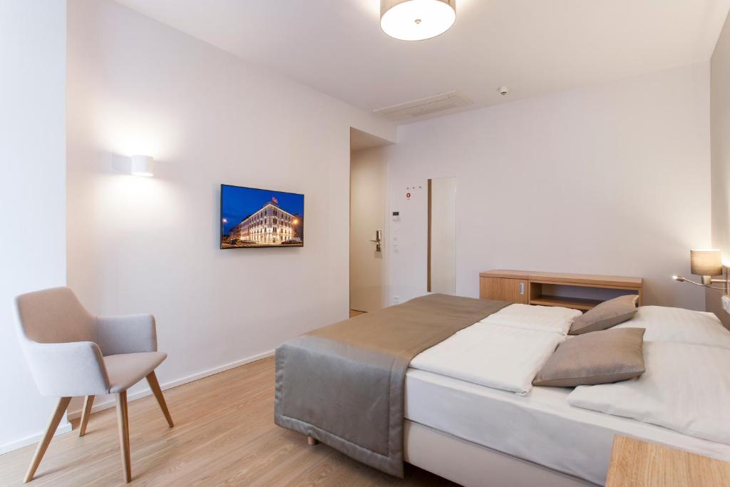 Hotel Carol - Resim 12