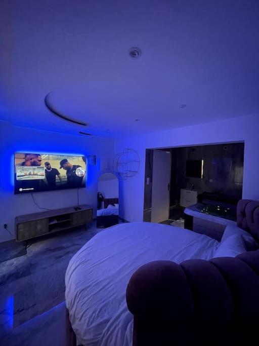 Photo de la galerie de l'établissement Saint-Amand - Jacuzzi 2 places, à Rouen