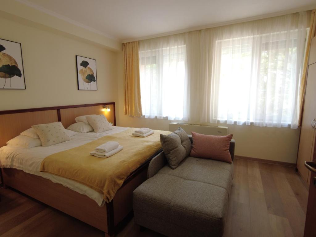 Termál Schmitz Apartmanok B6 4200 Hajdúszoboszló, Mátyás király sétány 6 kép - 1