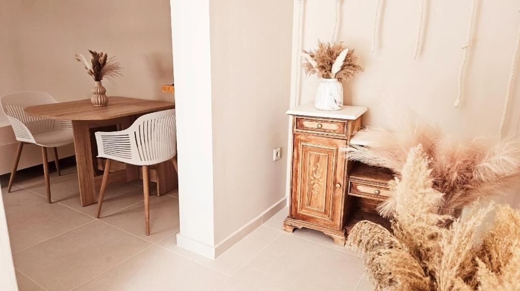 Boutique Athensairport Apartments - Appartamento Superiore Con Due Camere Da Letto