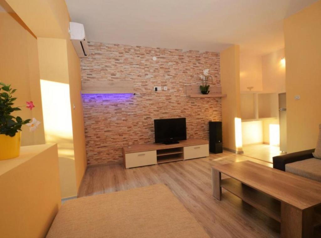 TV a/nebo společenská místnost v ubytování Pansion Belvedere