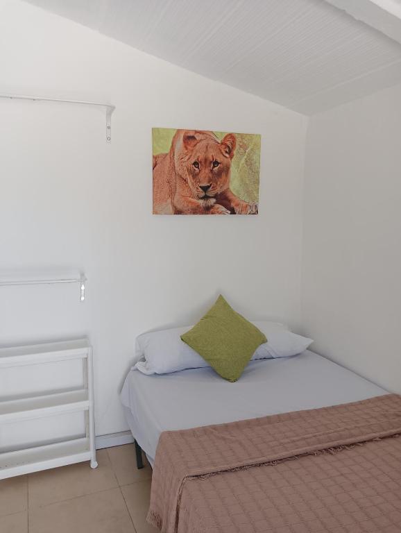 Postel nebo postele na pokoji v ubytování Casa del abuelo trujillo 2