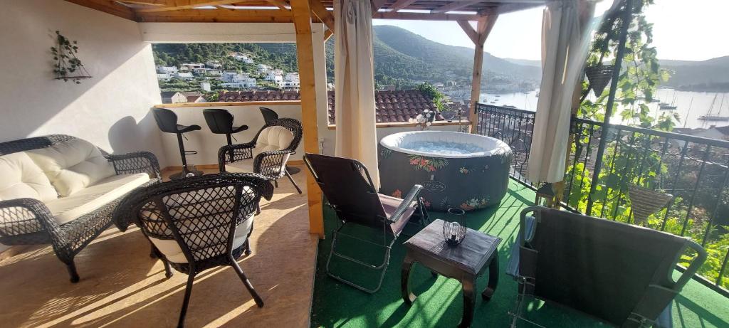 Nespecifikovaný výhled na hory nebo výhled na hory při pohledu z apartmánu