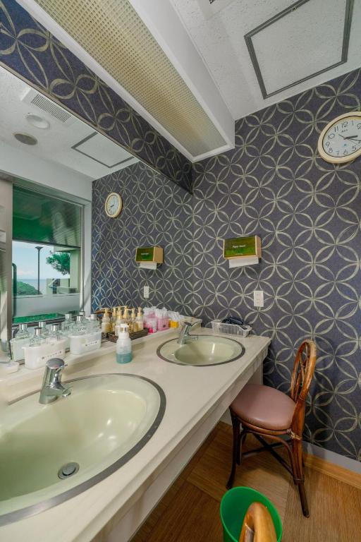Koupelna v ubytování Manazuru Marin Hotel
