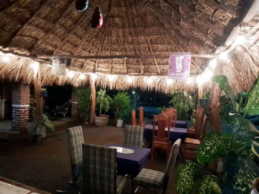 Restaurante El Escondite - Housity