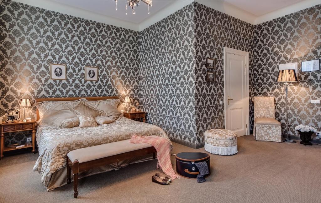 Malpils Manor - Chambre Double De La Propriétaire