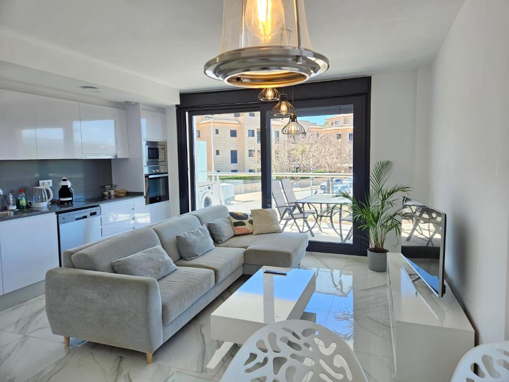 Kuchyňa alebo kuchynka v ubytovaní Luxury apartment Maracuya Javea Port