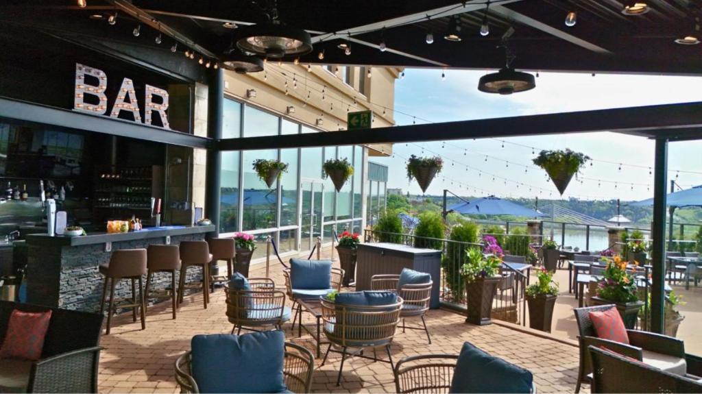 Courtyard by Marriott Edmonton Downtown - Resim 6