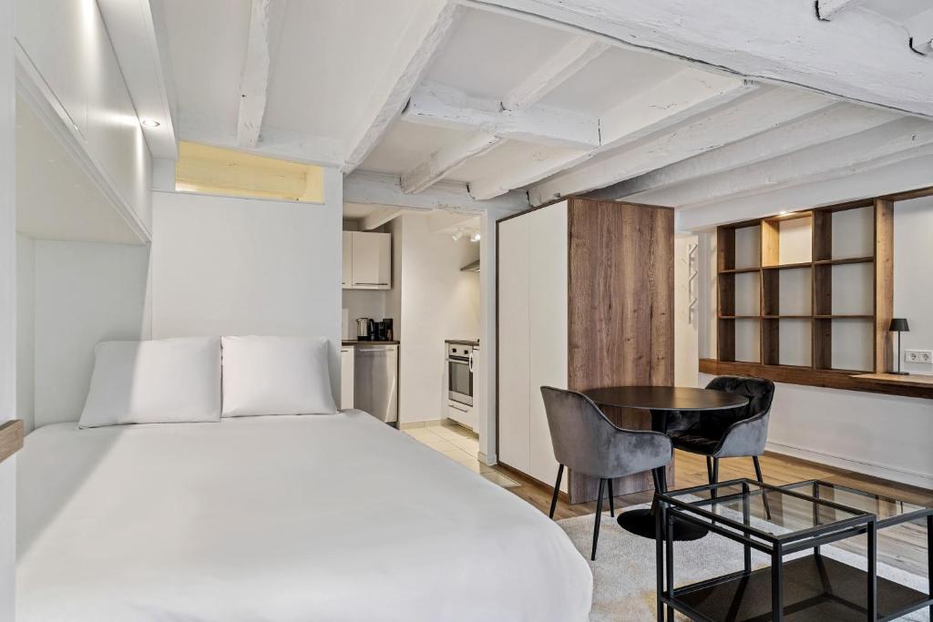 Serene Haven on Rue du Nord - Resim 4