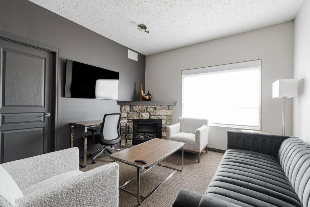 TV a/nebo společenská místnost v ubytování Premier Residence - Fort McMurray