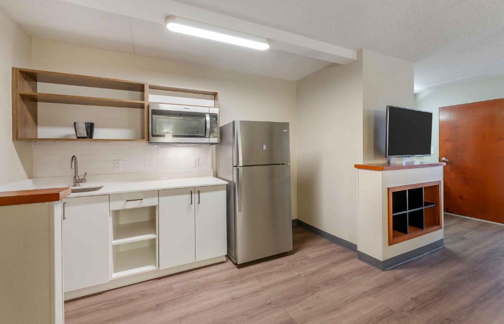 Extended Stay America Premier Suites - Cleveland - Independence - Deluxe Queen Studio