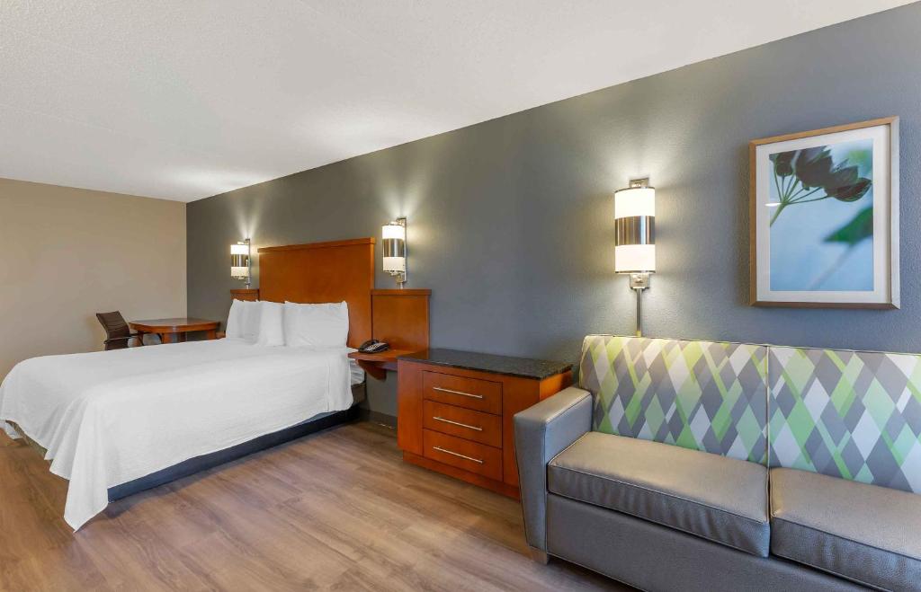 Extended Stay America Premier Suites - Cleveland - Independence - Deluxe King Studio