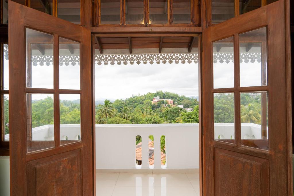 Balkón nebo terasa v ubytování Kandy City Oasis Hotel
