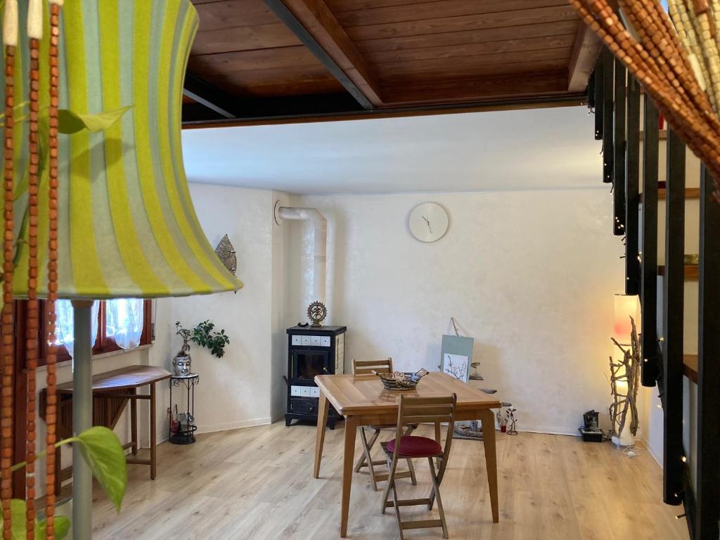 Fotografia z galérie ubytovania Oasi del cuore - graziose camere con vista mare a 7 min dal mare di Castiglioncello v destinácii Castiglioncello