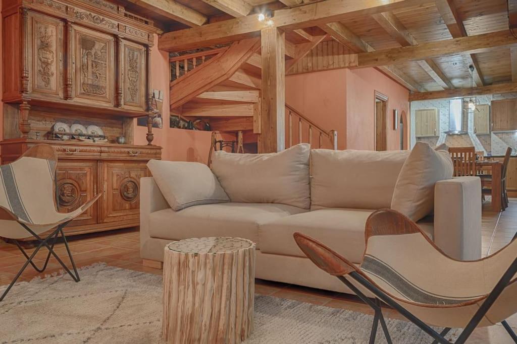 Χώρος καθιστικού στο Saplan Real Estate CASA UISHERA