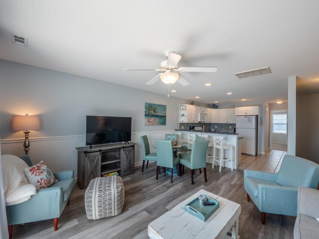 Gallery image of Loggerhead Lookout in Surf City