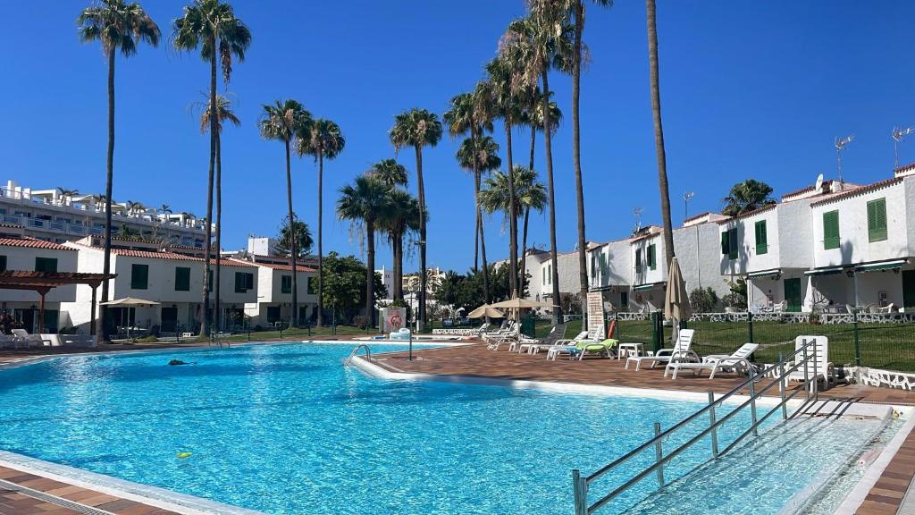 Swimmingpoolen hos eller tæt på Bungalow Caserio 48 by SunHousesCanarias