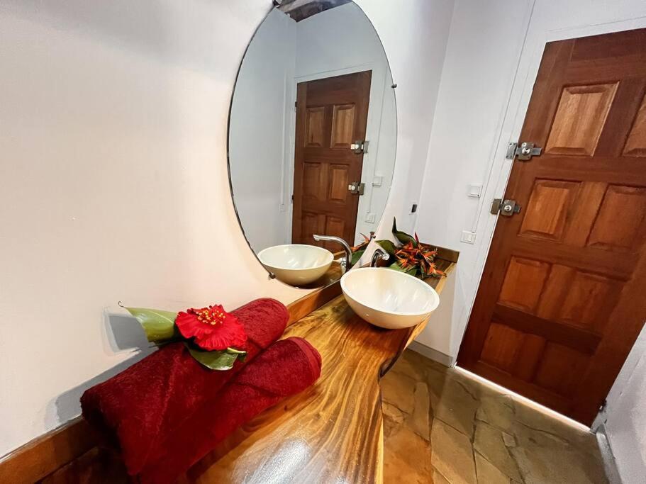 Enoha Lodge - Climatisation, Fibre, Accès Plage, Parking Privé - photo 3 - Moorea, Polynésie