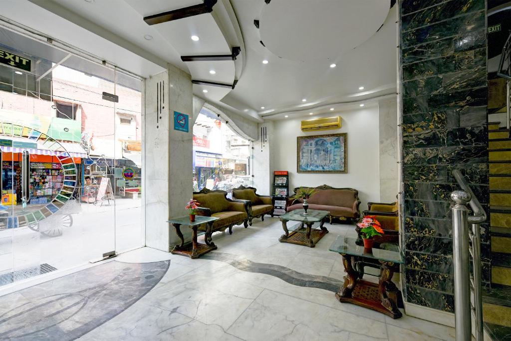 Posezení v ubytování Hotel Legend International - 02 Mins from New Delhi Station