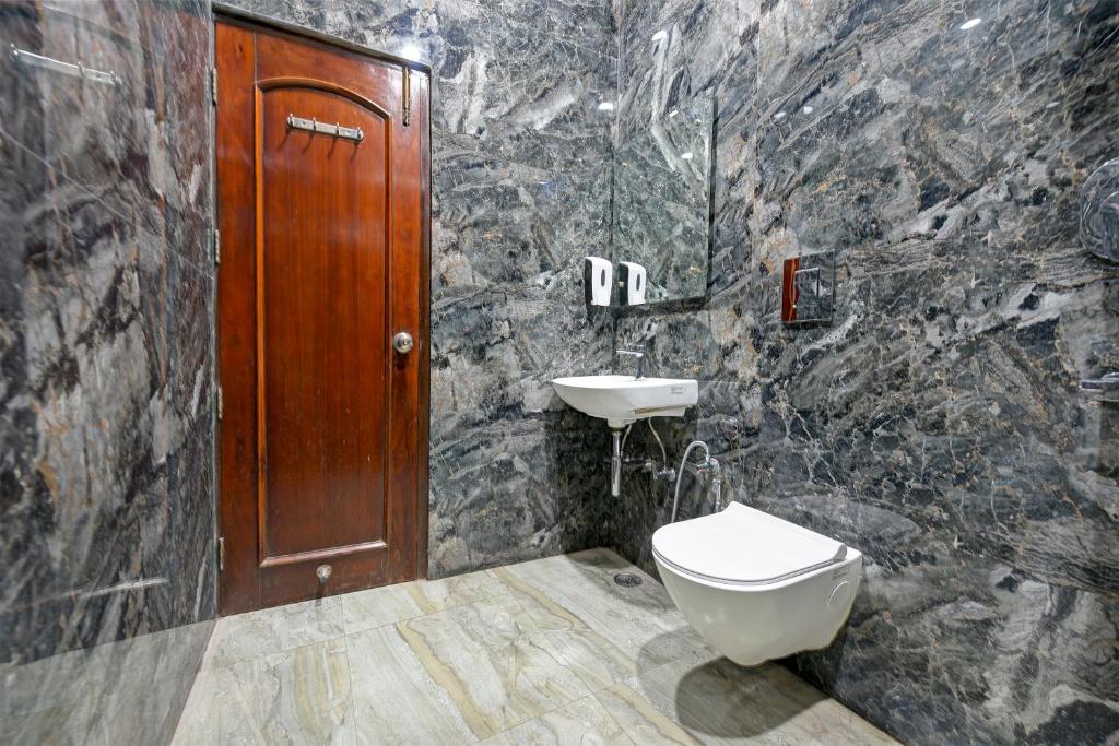 Koupelna v ubytování Hotel Legend International - 02 Mins from New Delhi Station