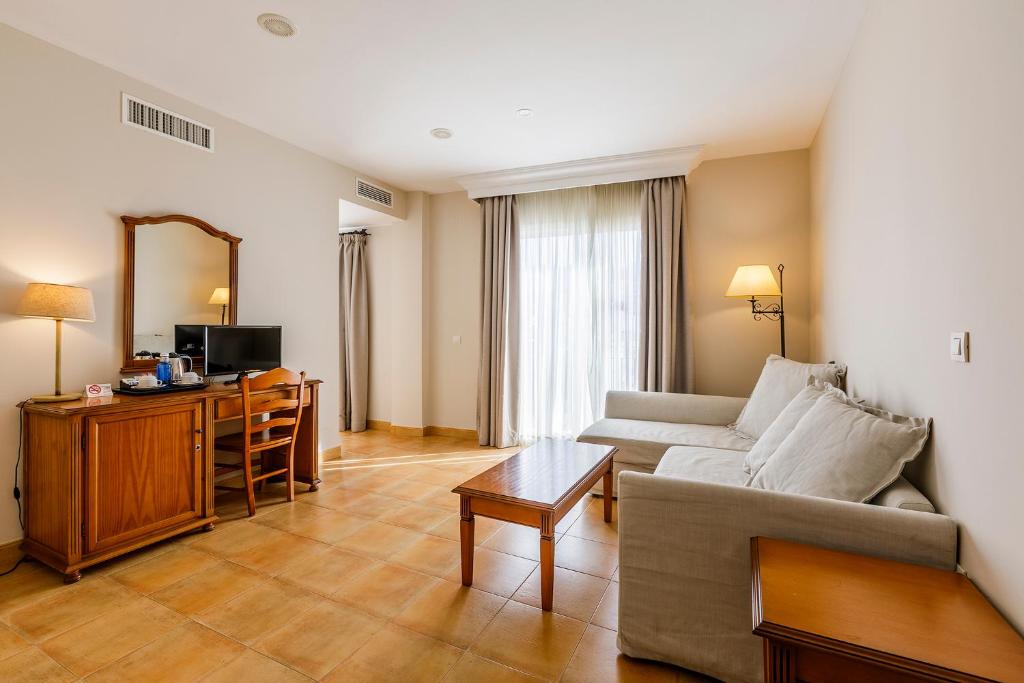 TV a/nebo společenská místnost v ubytování Hotel Almijara - Mares