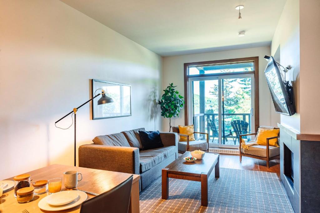 Posezení v ubytování Lakefront, Mountain View - 1 Bedroom Resort Suite