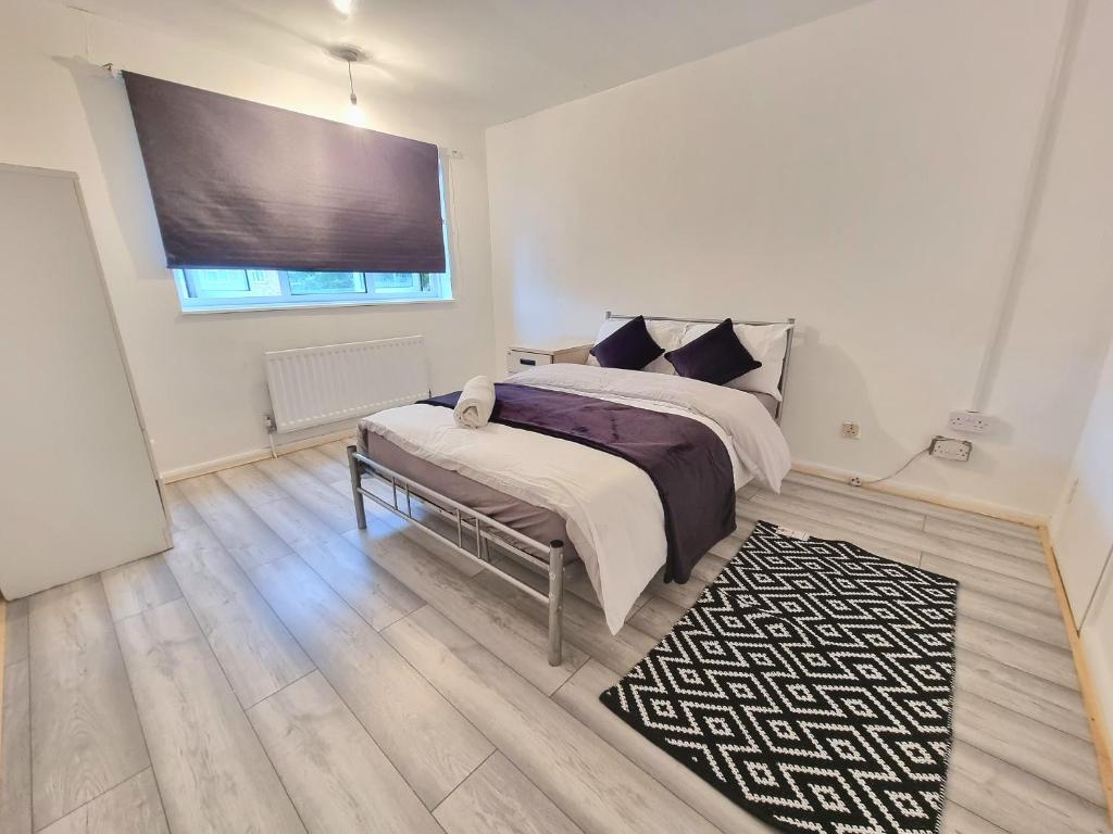 Easy Rooms, Standard Double Room, Stevenage (updated prices 2025)
