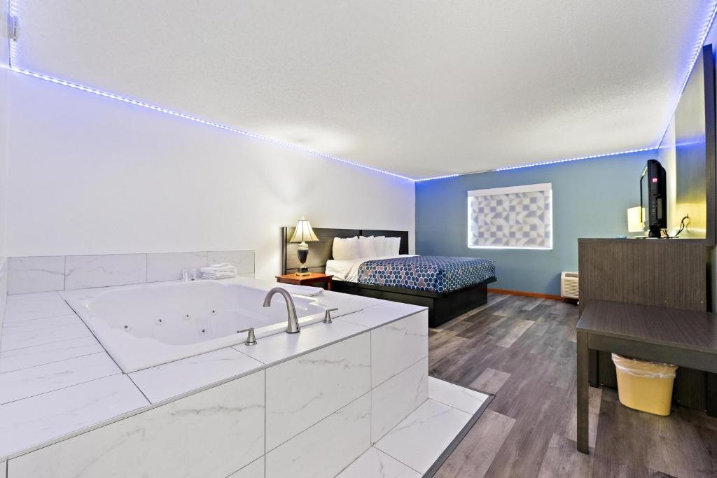 Chicago Club Inn & Suite - Suite With Hot Tub