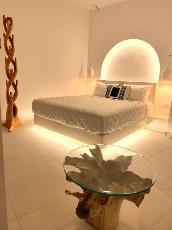 Uma área de estar em The Magic Luxury Cave Suites
