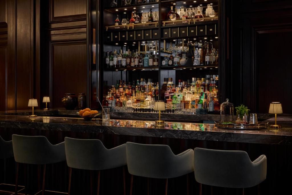 Rosewood Hotel Georgia - Resim 36