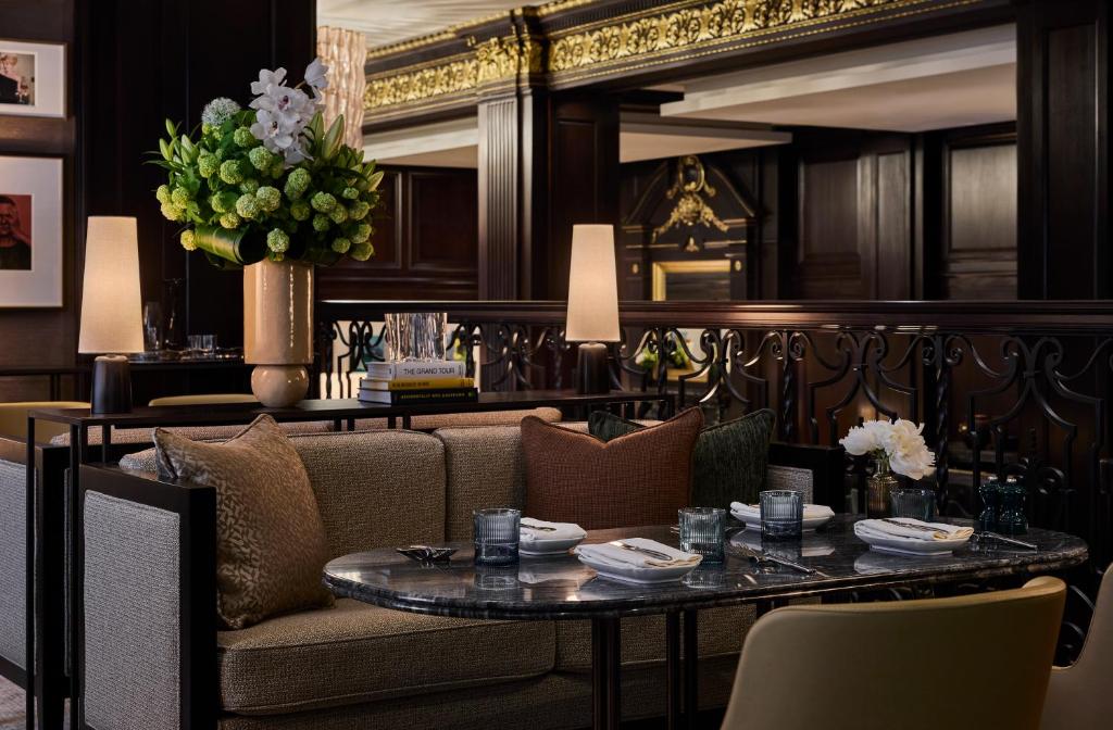 Rosewood Hotel Georgia - Resim 39