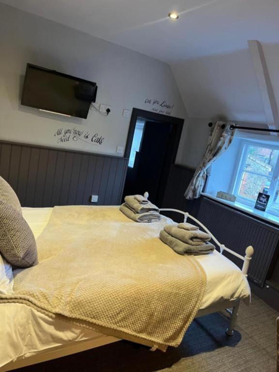 The Crown Inn - Double Room With Private Bathroom