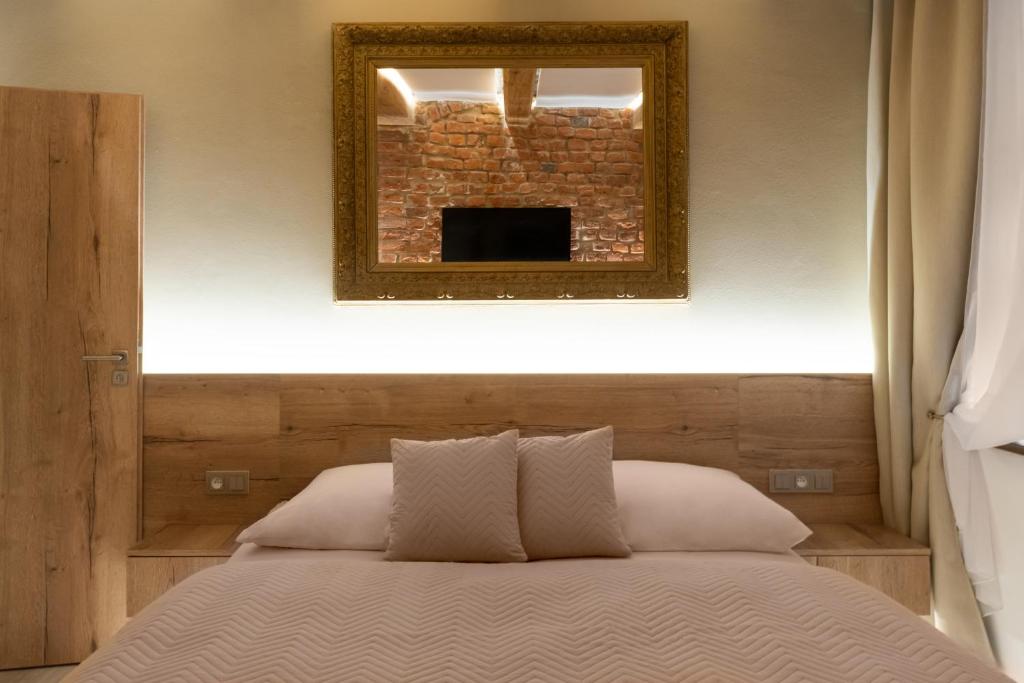 White Wolf Boutique Apartments - 12