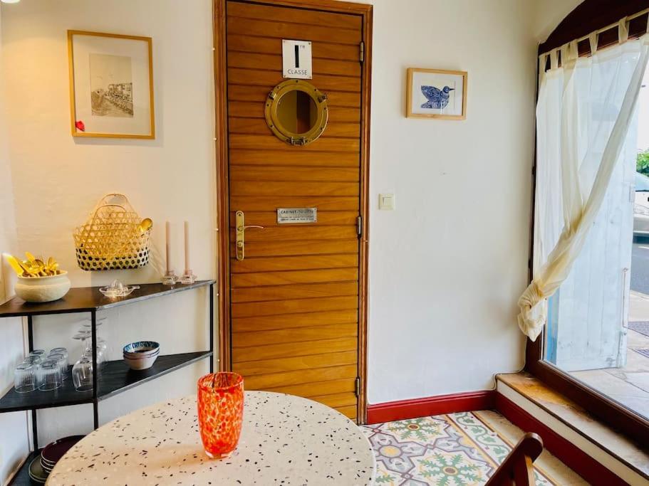 Postel nebo postele na pokoji v ubytování La Cachette de Camille - Vue Mer