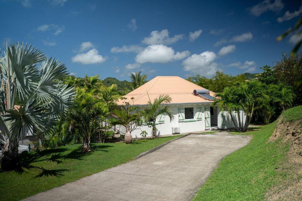 Zahrada ubytování Villa Les 4 colibris, 3 Chambres, piscine, jardin et vue imprenable !